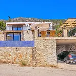Villa Seaview 4 Bedroom 5m Drive To