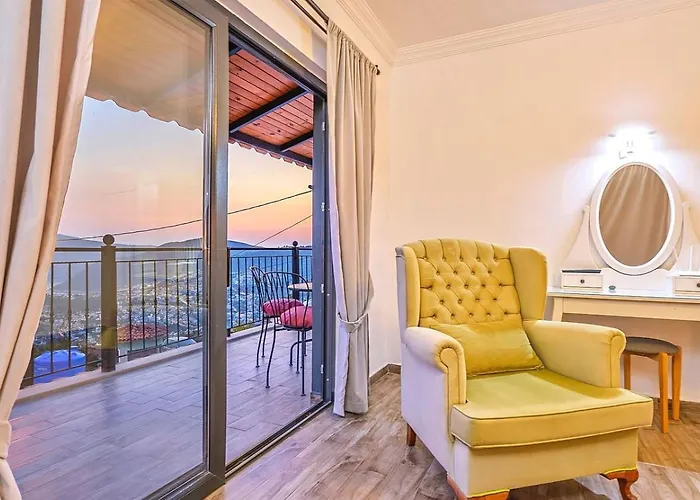 Seaview 4 Bedroom 5m Drive To