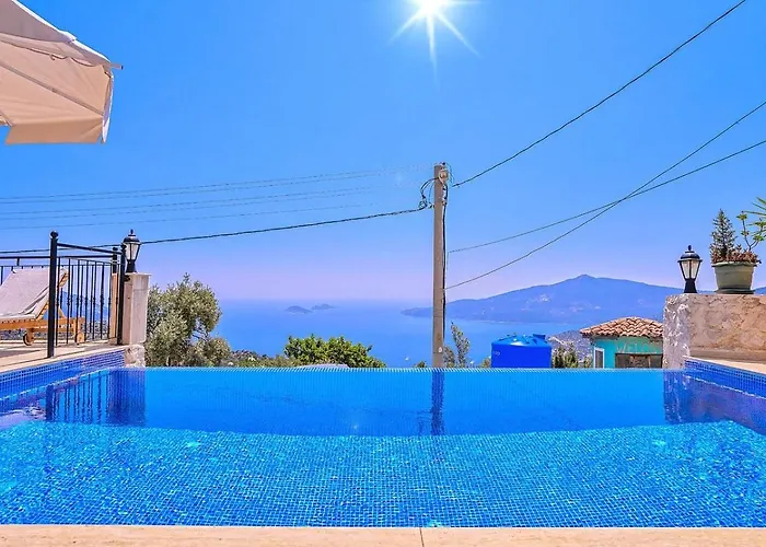 Seaview 4 Bedroom 5m Drive To