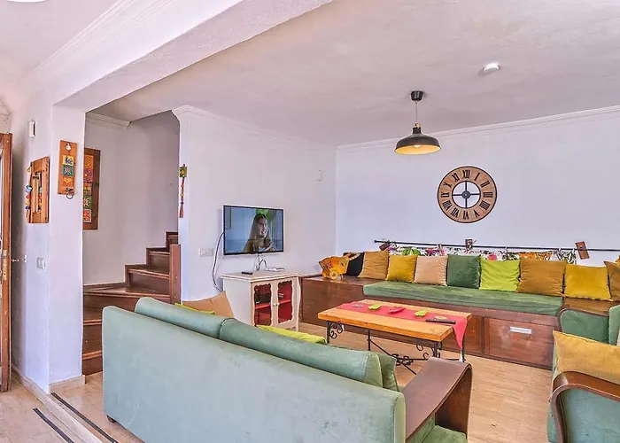 Villa Seaview 4 Bedroom 5m Drive To