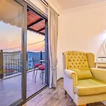 Seaview 4 Bedroom 5m Drive To