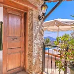 Seaview 4 Bedroom 5m Drive To Kalkan