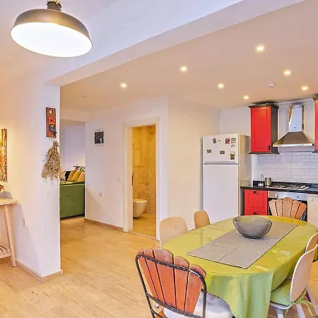 Seaview 4 Bedroom 5m Drive To * Kalkan